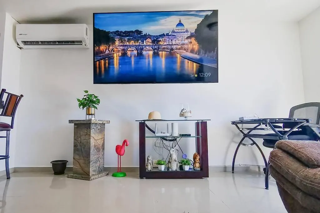 Villa Aurora Beautiful Beachfront Apartment Cancun