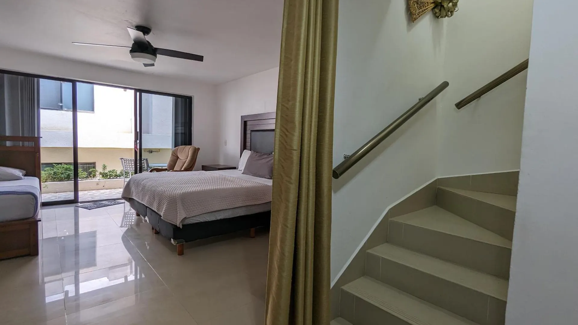 Villa Aurora Beautiful Beachfront Apartment Cancun