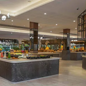 ***** Resort Family Selection At Grand Palladium Kantenah & Mexico