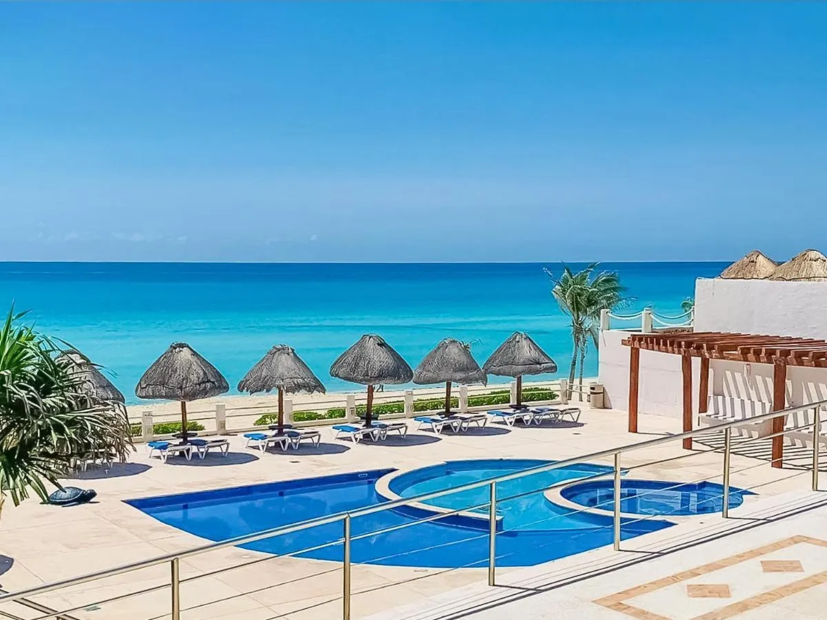 Villa Aurora Beautiful Beachfront Apartment Cancún Meksyk