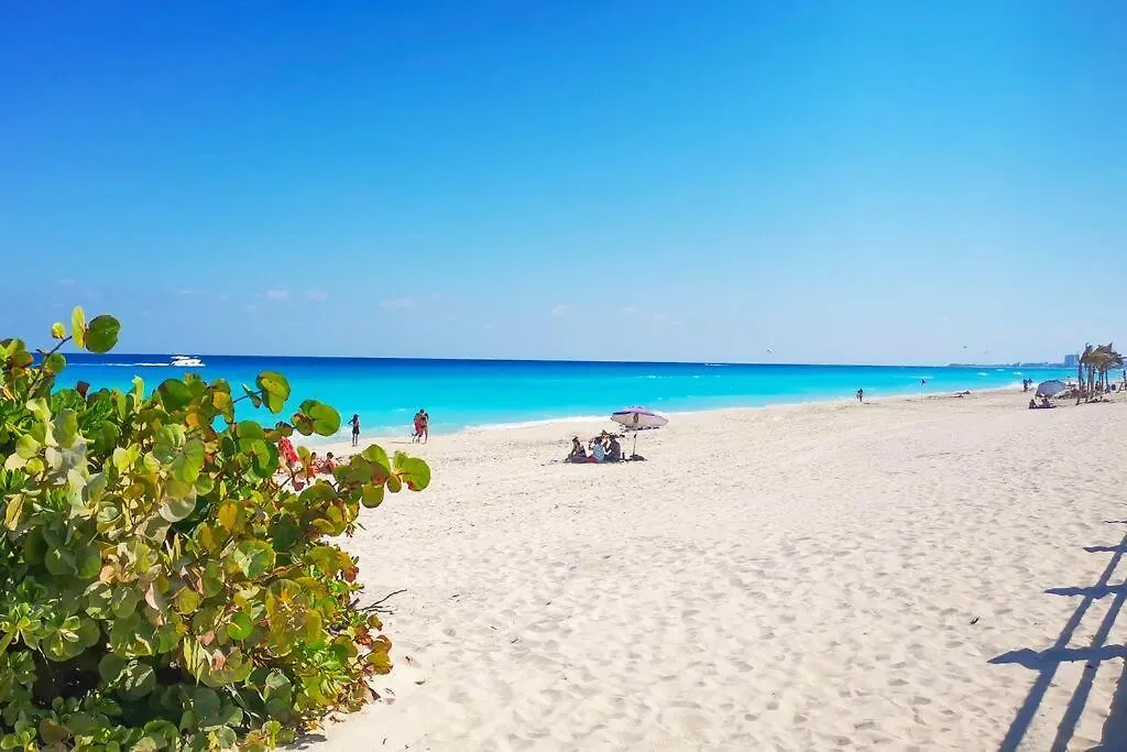 Villa Aurora Beautiful Beachfront Apartment Cancún 0*,