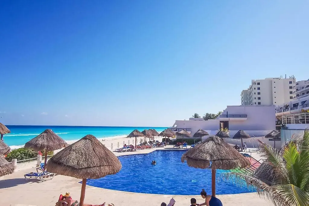 Villa Aurora Beautiful Beachfront Apartment Cancún